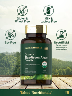Carlyle Chlorella comprimés 250 mg avec un verre d'eau