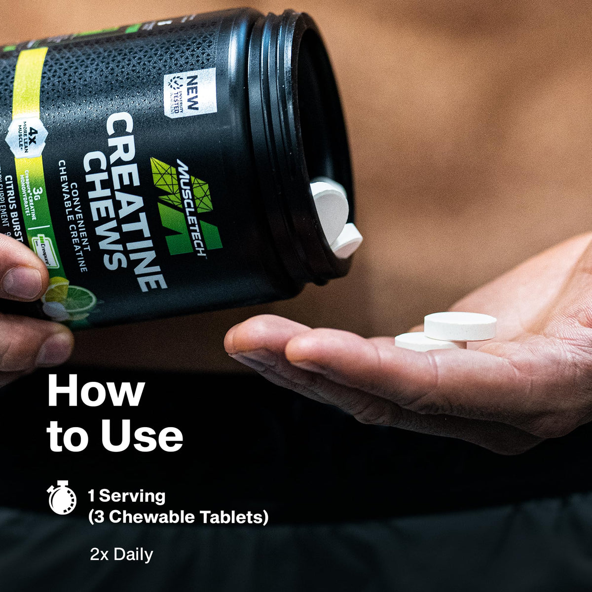 Chews de Créatine MuscleTech à côté d'une bouteille d'eau