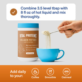 Collagen Peptides Caramel Salé de Vital Proteins, préparation dans une tasse de café