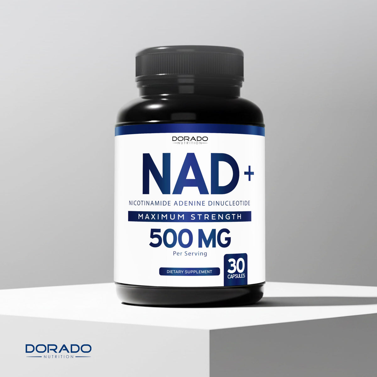 Complément NAD DORADO NUTRITION avec un verre d'eau