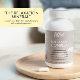 Complexe de Magnésium Lifted Naturals avec capsules à côté