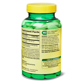 Comprimé de Glucosamine Sulfate 1000 mg de Spring Valley sur fond blanc