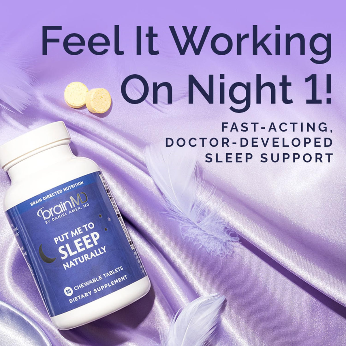 Comprimés à mâcher BrainMD Put Me to Sleep Naturally sur une surface blanche