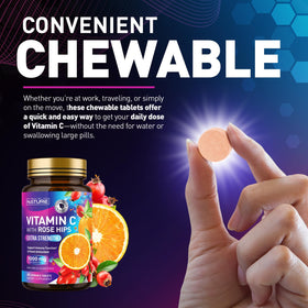 Comprimés à mâcher Vitamine C Built by Nature à côté d'un verre d'eau