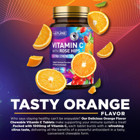 Comprimés à mâcher Vitamine C Built by Nature dans une main