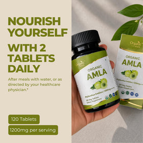 Comprimés d'Amla Bio ORGANIC SPREE sur fond blanc