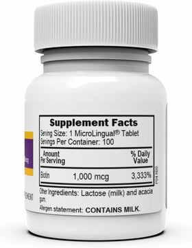 Comprimés de Biotin 1000 mcg sur fond blanc
