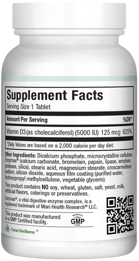 Comprimés de Maxi Health Vitamine D3 5000 UI sur fond blanc