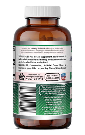 Comprimés de mélatonine 10 mg Amazing Nutrition dans une main