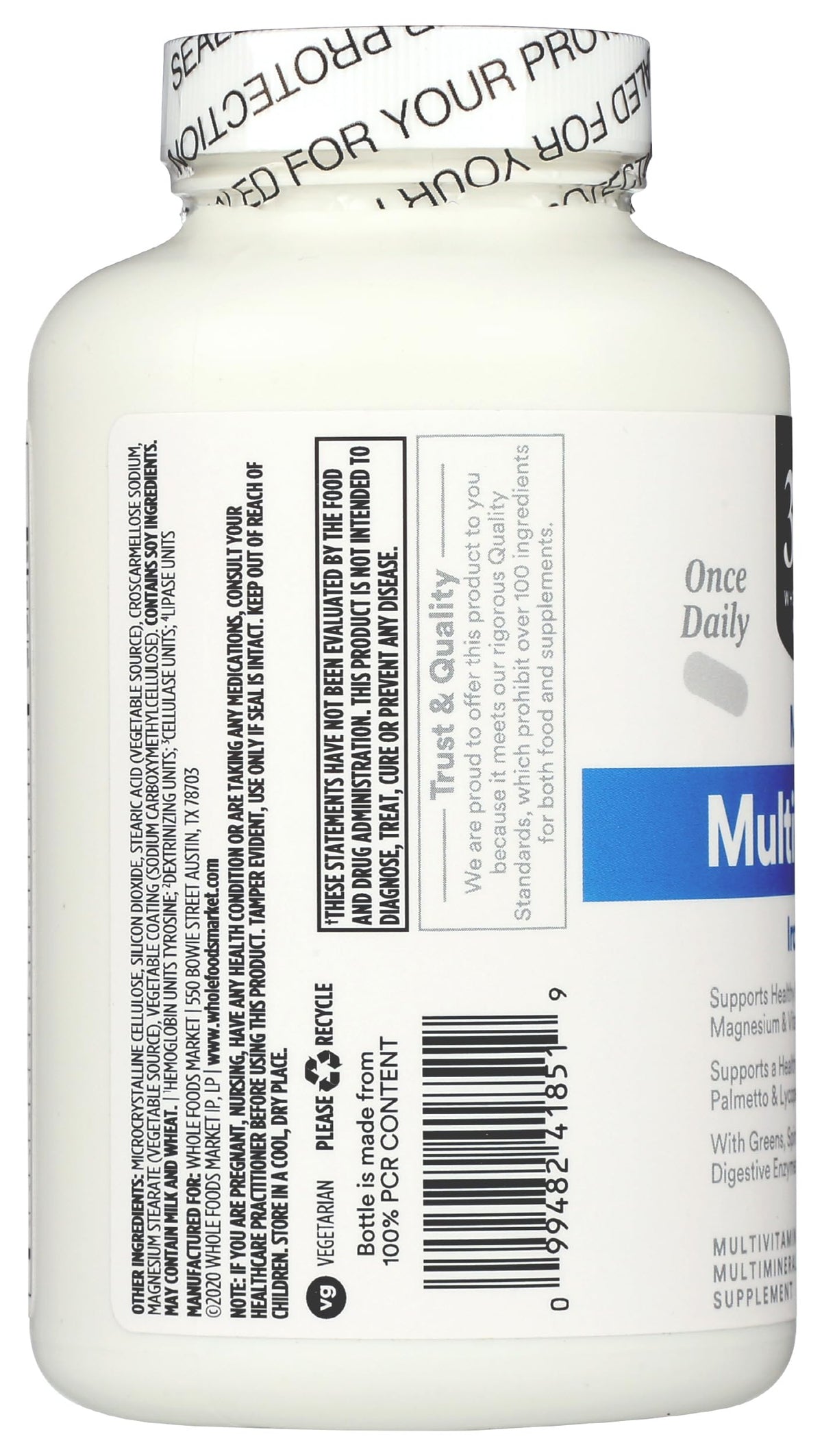 Comprimés de Multivitamines Quotidiennes dans une main