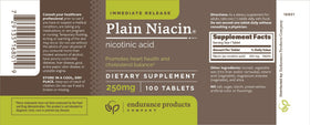 Comprimés de niacine use Products 250mg sur fond blanc