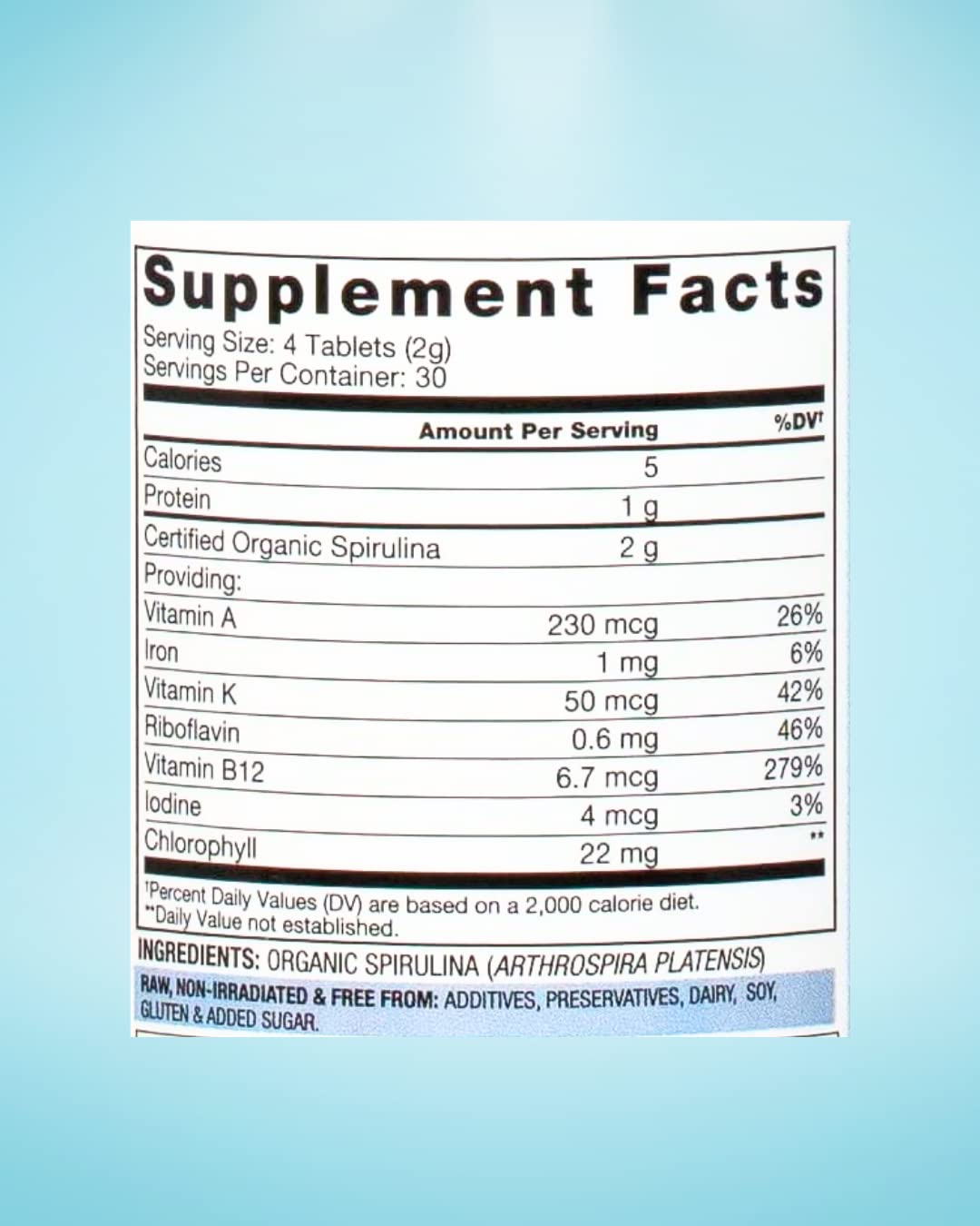 Comprimés de spiruline BioOptimal sur une table