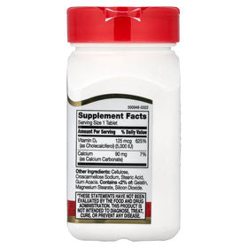 Comprimés de Vitamine D3 5000 IU de 21st Century sur fond blanc