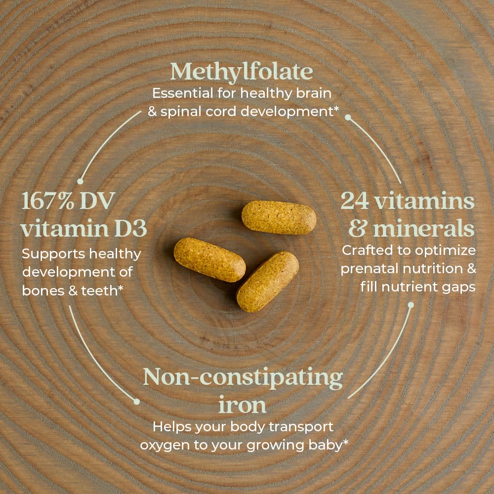 Comprimés de vitamines prénatales New Chapter sur une table