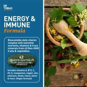 Comprimés multivitamines Dr. Tobias sur une surface blanche