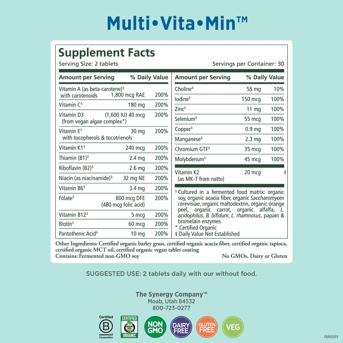 Comprimés multivitamines PURE SYNERGY sur fond blanc
