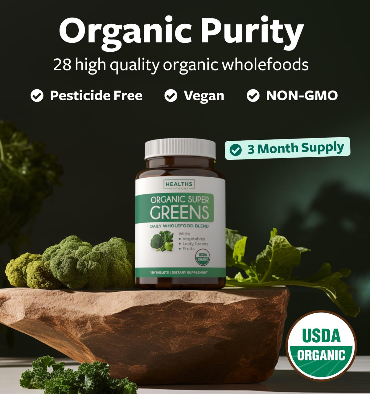 Comprimés Super Greens Healths Harmony dans une main, format pratique