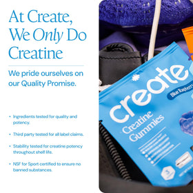 Create Gummies de Créatine sur une table avec des accessoires de fitness