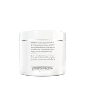 Crème de mélatonine 3mg de Supplement Spot sur une table de chevet