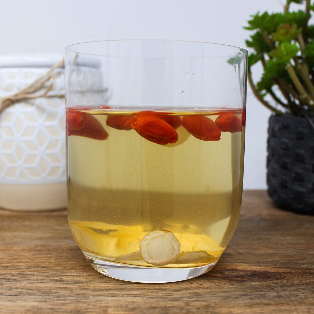 DABC OAK LAND Ginseng Américain en tranches sur une table