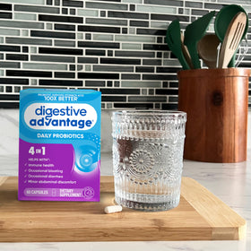 daily Advantage Probiotique sur une surface en bois