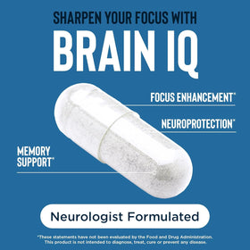 daily wellness BrainIQ Nootropic capsules avec un verre d'eau