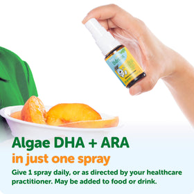 Ddrops Baby Algae DHA + ARA spray en utilisation