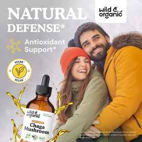 Détail de l'extrait de champignon chaga Wild & Organic dans un verre
