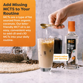 Détail de l'huile de MCT Bio BetterBody Foods montrant la texture liquide