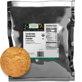 Détail de la Poudre de Champignon Cordyceps Bio Frontier Co-op sur une cuillère