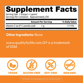 Détail de la poudre de vitamine C Doctor's BEST dans une cuillère