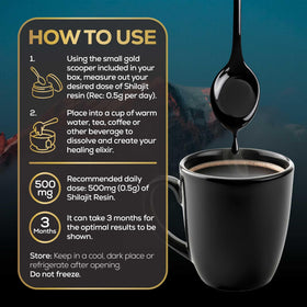 détail de la résine de Shilajit Himalayen sur la cuillère