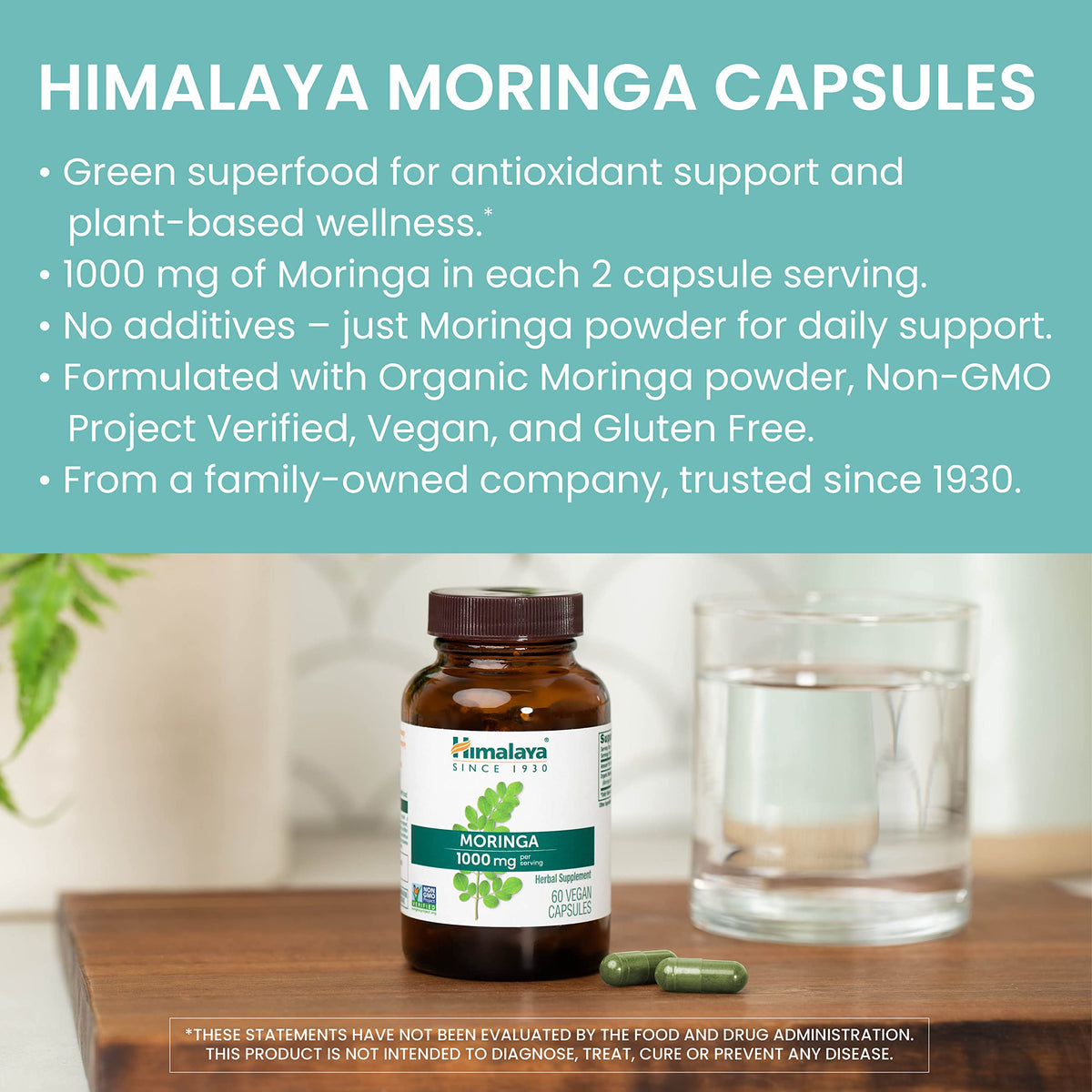 Détail des capsules Moringa Himalaya sur une table