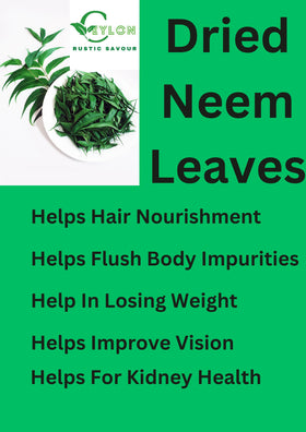 Détail des feuilles de neem séchées entières à côté du sachet