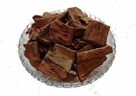 Détails de l'écorce d'Arjuna Chaal montrant sa texture naturelle