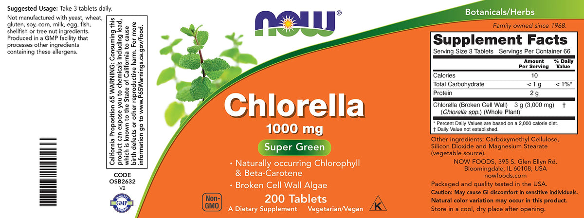 Détails des comprimés NOW Foods Chlorella sur une table