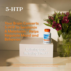 Doctor's BEST 5-HTP Capsules sur une table avec des éléments naturels