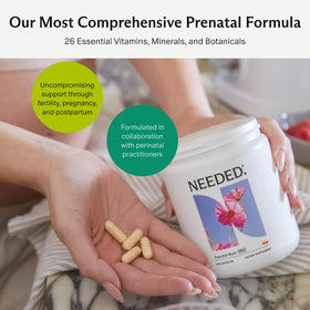 Doses de multivitamines prénatales Needed. sur une table
