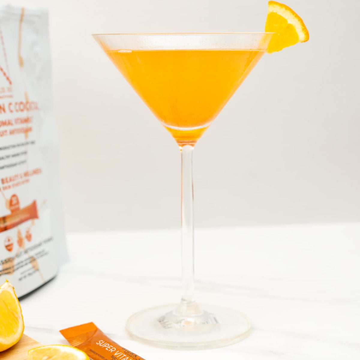 DR. NIGMA Cocktail Super Vitamine C container side view