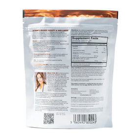 DR. NIGMA Cocktail Super Vitamine C powder in a spoon