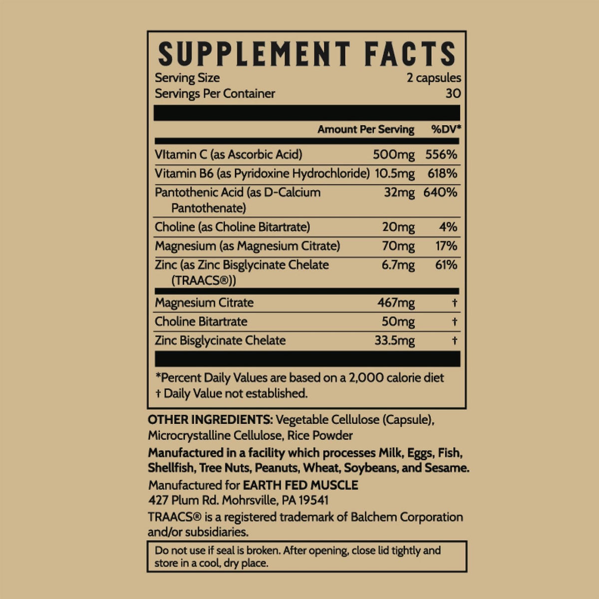 Earth Fed Muscle Forty Winkz ZMA 60 capsules près d'un verre d'eau