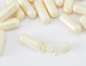 Emballage d'Allicin Max 30 capsules sur fond blanc