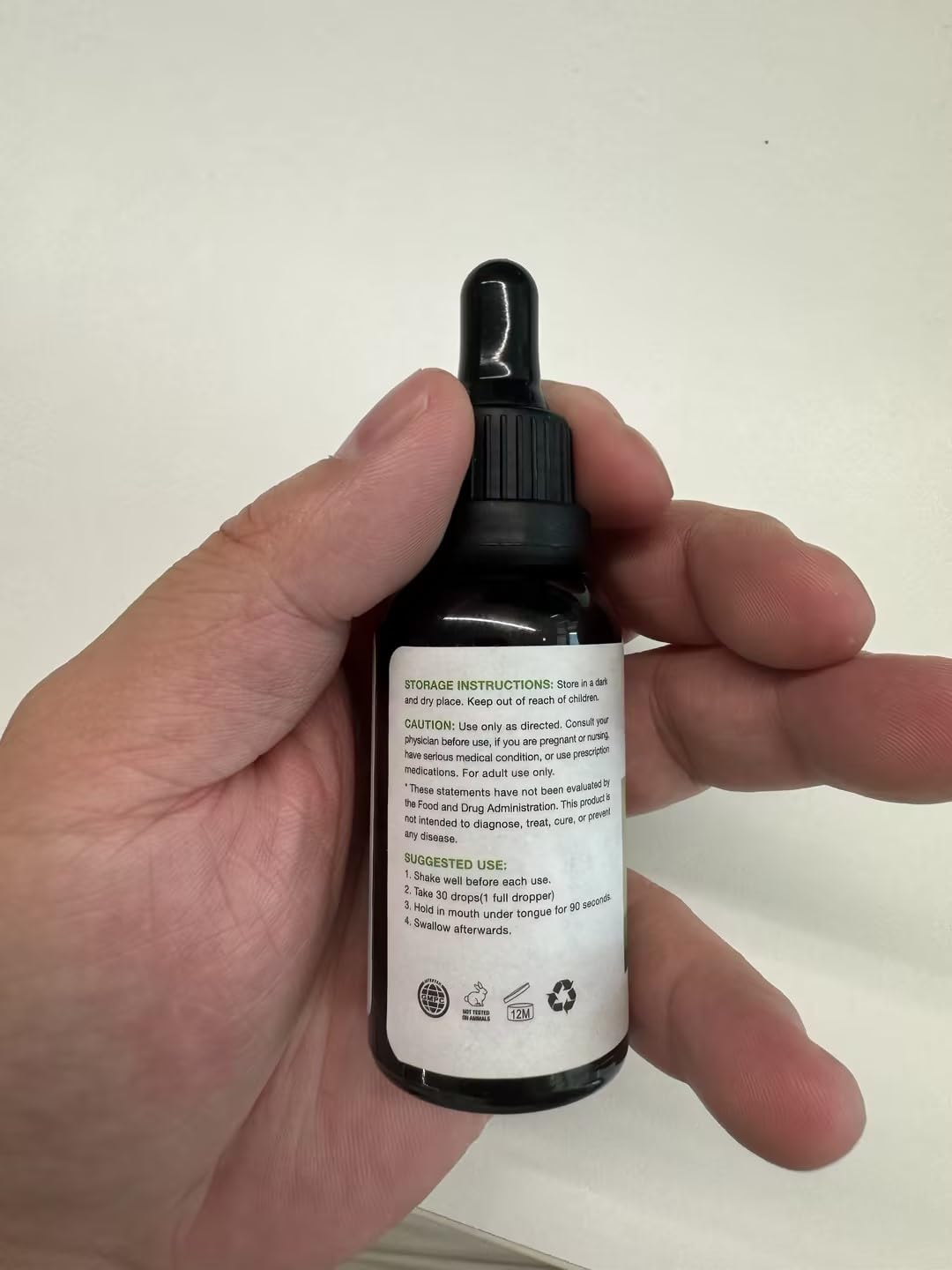 Emballage d'huile de chanvre bio MaxHemp avec ingrédients naturels