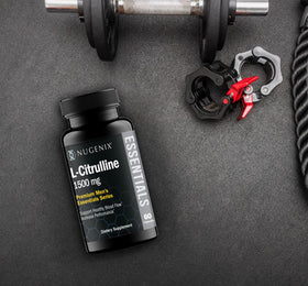 Emballage de Nugenix L-Glutamine 1500mg sur fond blanc
