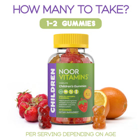 Enfants prenant des gummies multivitaminés Noor Vitamins