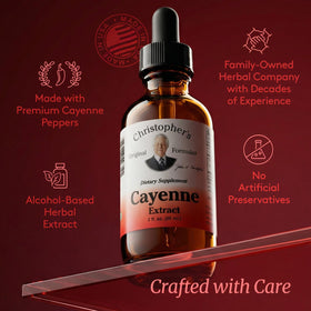 Extrait de Cayenne Christopher's avec gouttes à l'extérieur du flacon