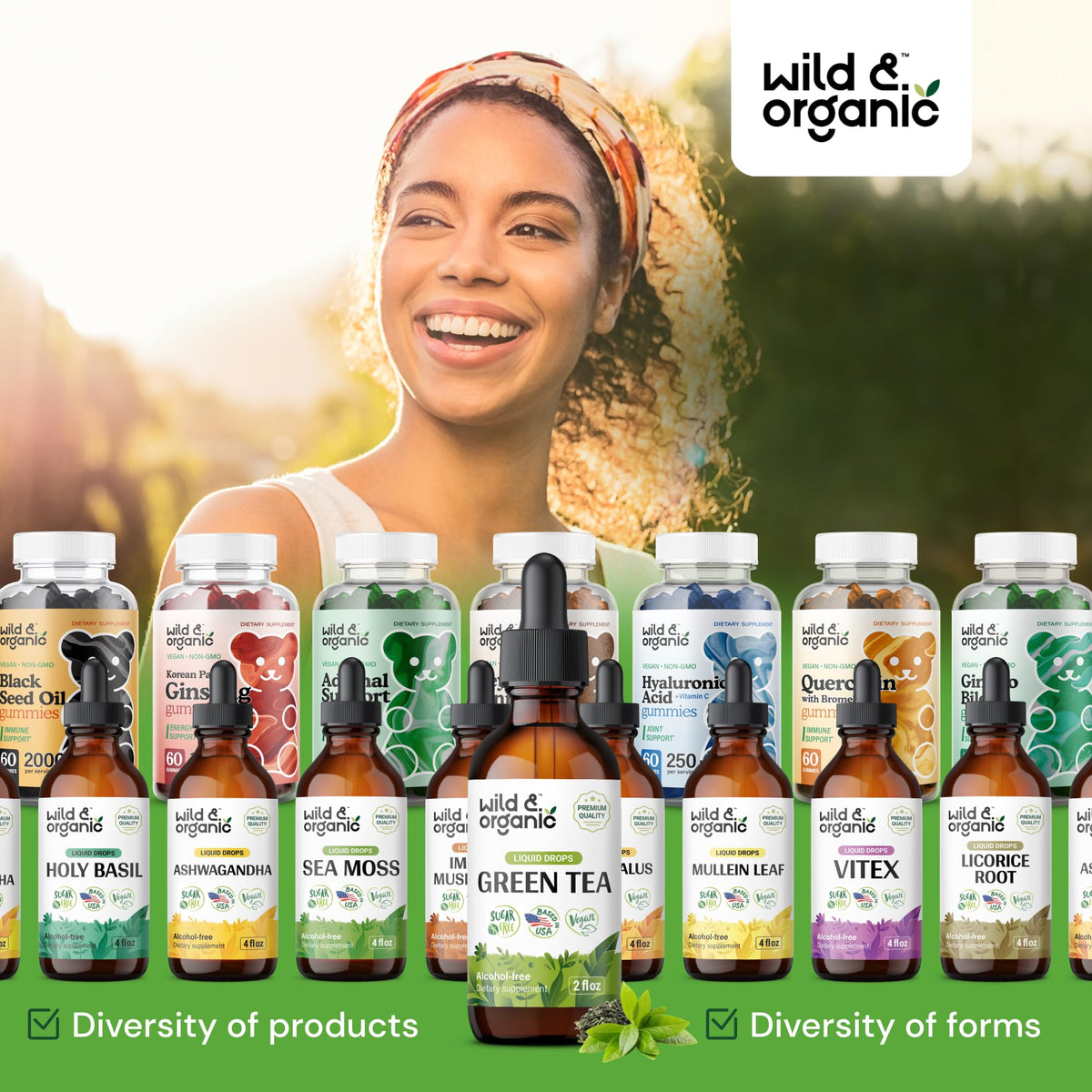 Extrait de thé vert Wild & Organic avec des feuilles de thé en arrière-plan