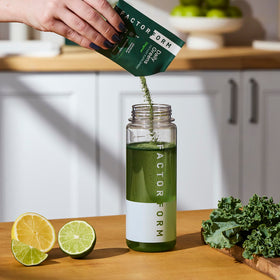 FACTOR FORM Daily Greens pot ouvert avec poudre visible