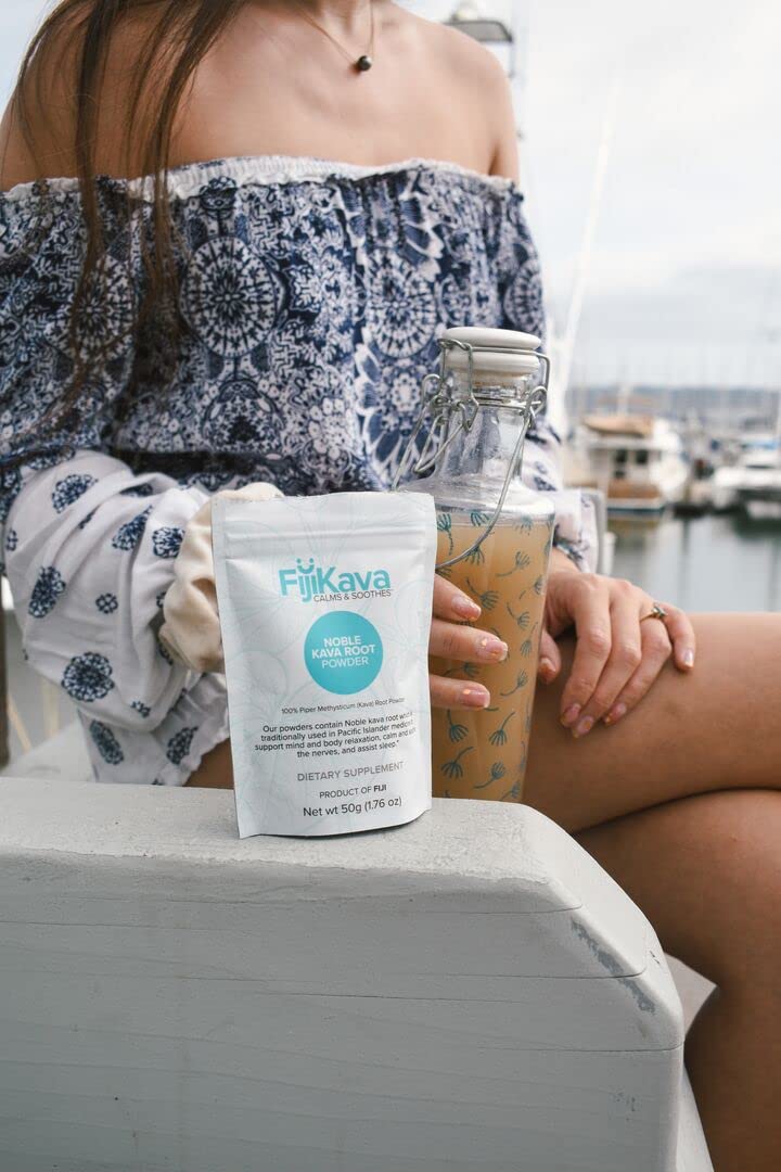 FijiKava Poudre de Kava Micronisée Instantanée 500g en utilisation
