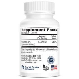 Flacon Bio-Tech Pharmacal Vitamine D 5000 IU ouvert, capsules visibles
